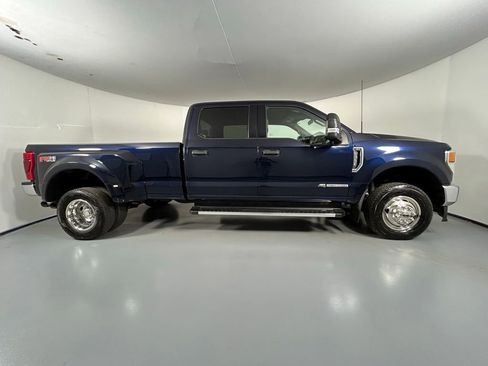 Used 2022 Ford F350 XLT w/ XLT Value Package AWD/4WD image 8