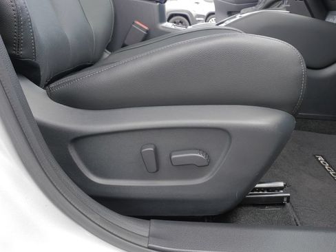 Used 2020 Nissan Rogue SL w/ Premium Package FWD image 13