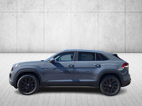 New 2026 Volkswagen Atlas Cross Sport SE image 8