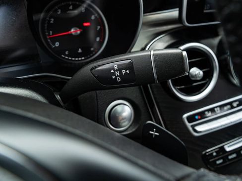 Used 2019 Mercedes-Benz GLC 300 4MATIC w/ Premium Package image 48