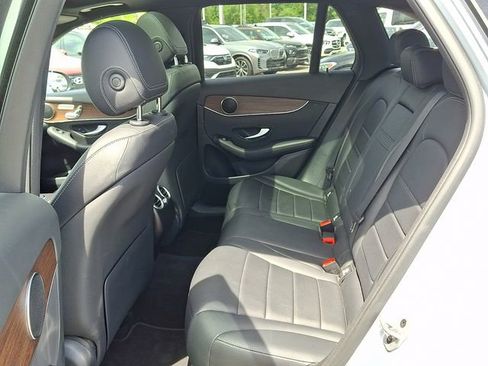 Used 2022 Mercedes-Benz GLC 300 4MATIC w/ Multimedia Package Lite image 8