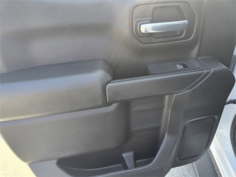 Used 2023 Chevrolet Silverado 1500 Custom image 13