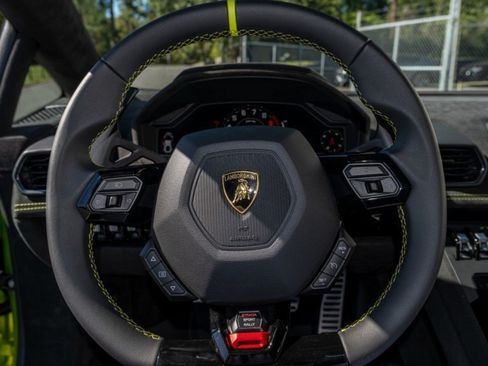Used 2024 Lamborghini Huracan Sterrato AWD/4WD image 20