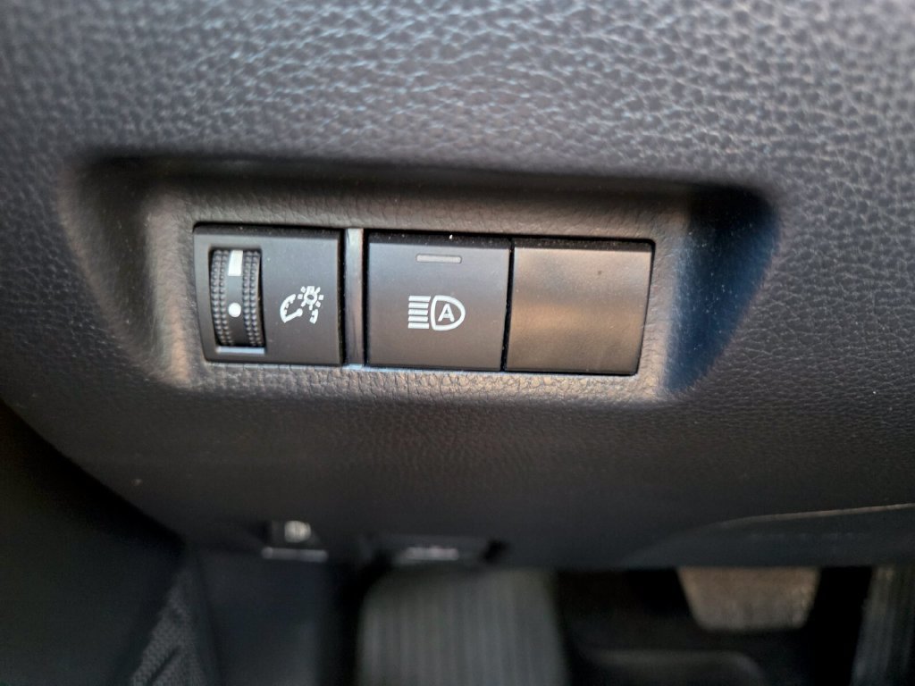 Used 2024 Toyota RAV4 LE AWD/4WD image 12