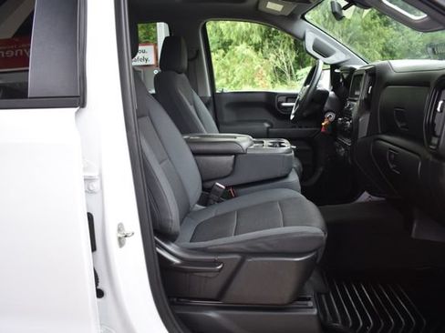 Used 2019 Chevrolet Silverado 1500 Custom Trail Boss w/ Custom Convenience Package AWD/4WD image 16