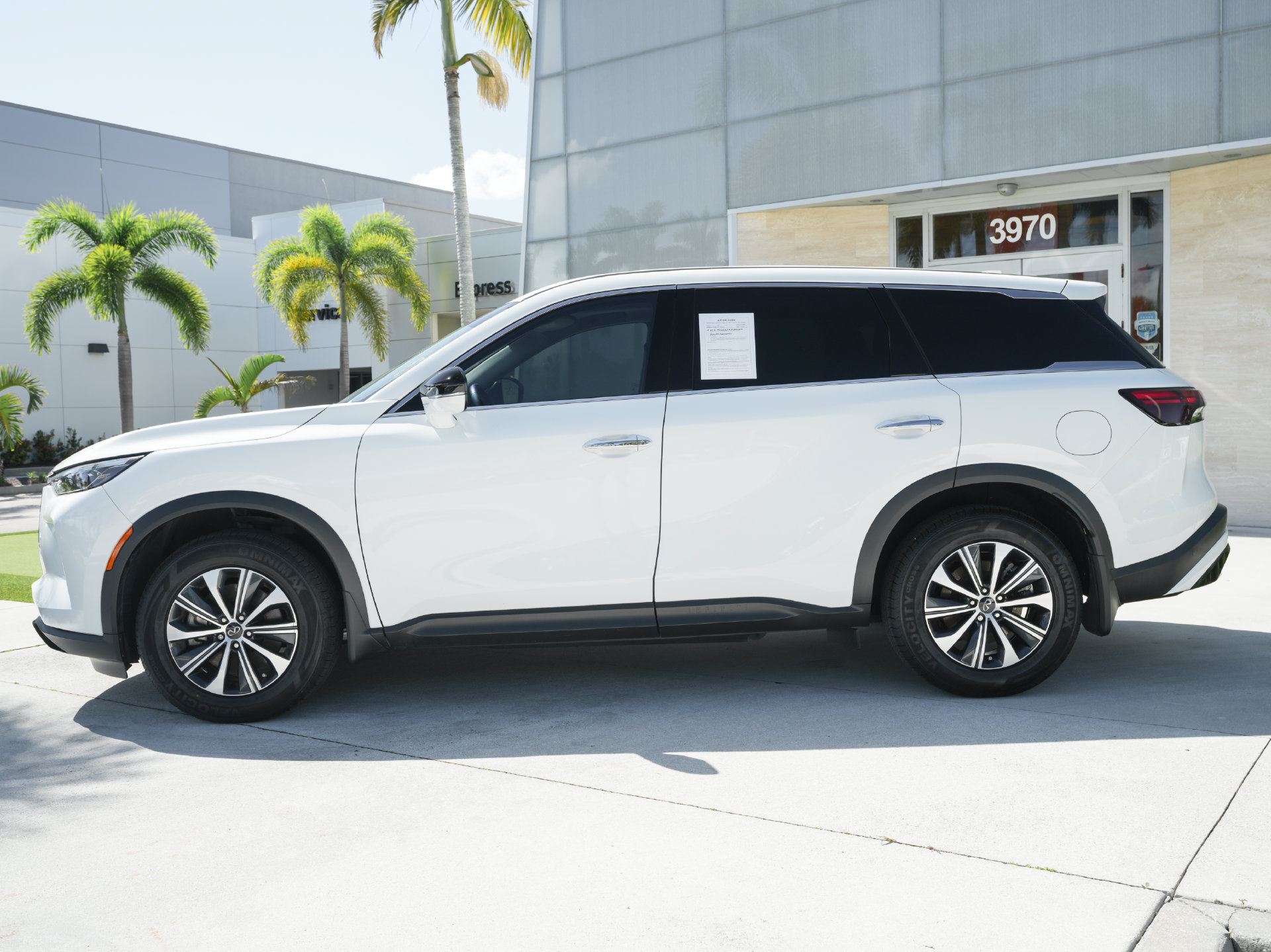 Certified 2024 INFINITI QX60 Pure FWD image 34