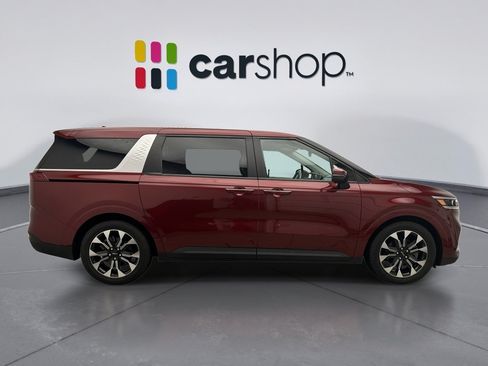 Used 2024 Kia Carnival EX FWD image 6