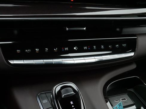 Certified 2023 Cadillac Escalade Sport Platinum image 23