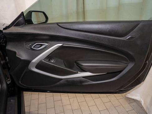 Used 2021 Chevrolet Camaro SS image 10