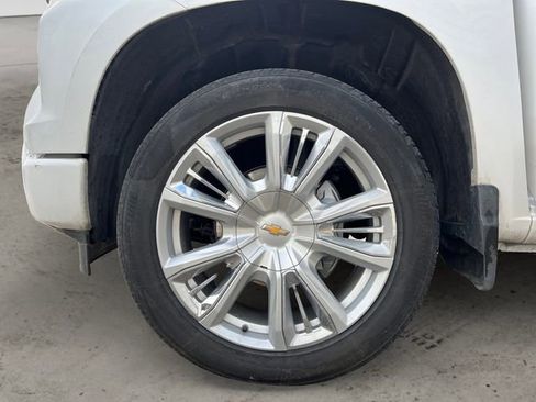 Used 2024 Chevrolet Silverado 1500 High Country w/ High Country Premium Package AWD/4WD image 16