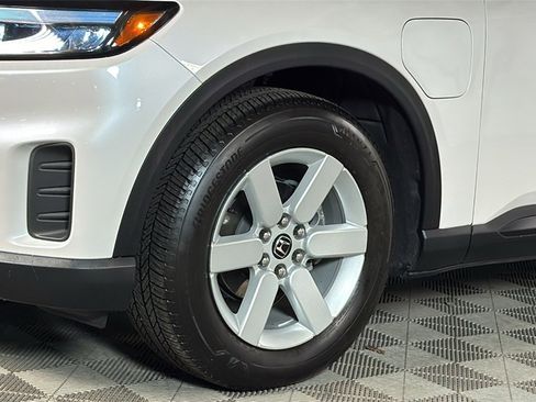 Used 2024 Honda Prologue EX image 4