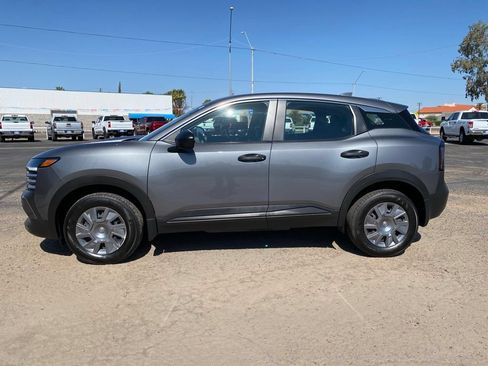 Used 2025 Nissan Kicks S FWD image 3