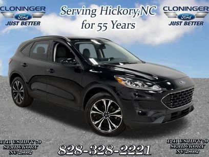 Used 2022 Ford Escape SE w/ SE Sport Appearance Package