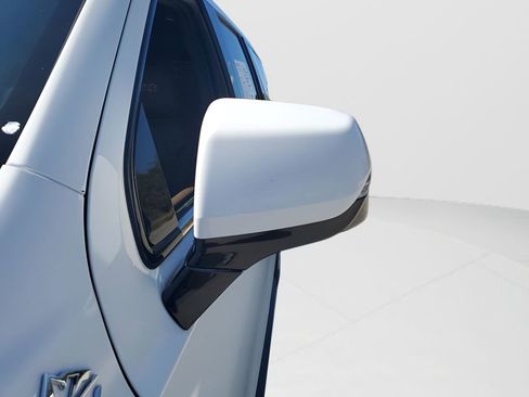 Used 2021 Chevrolet Suburban High Country image 21