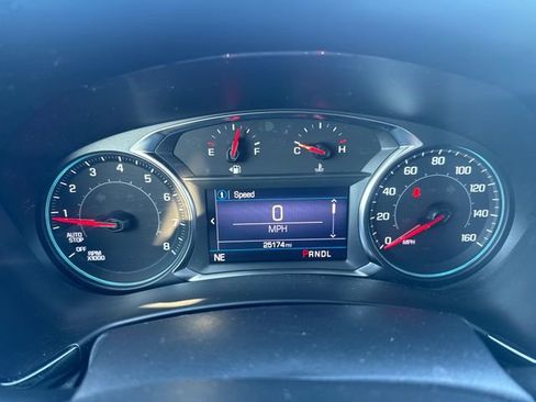 Used 2022 Chevrolet Equinox RS w/ LPO, Floor Liner Package image 13