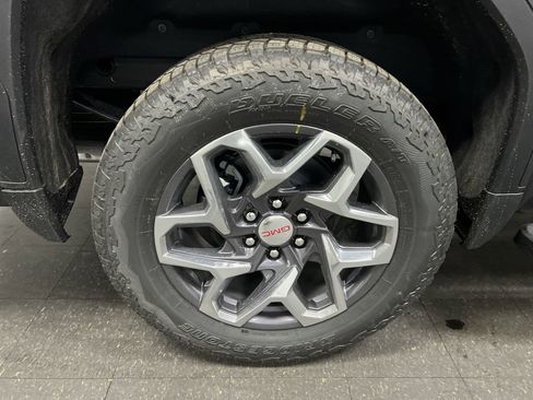 New 2026 GMC Sierra 1500 SLT w/ SLT Premium Plus Package image 68