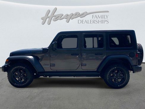 Used 2023 Jeep Wrangler Unlimited w/ Cold Weather Group AWD/4WD image 8