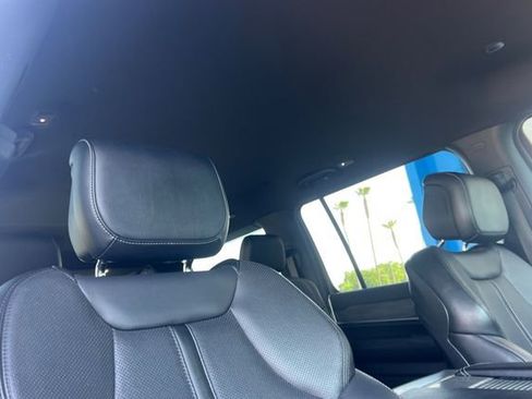 Used 2024 Jeep Wagoneer L Series II w/ Flexible Seating Group image 21