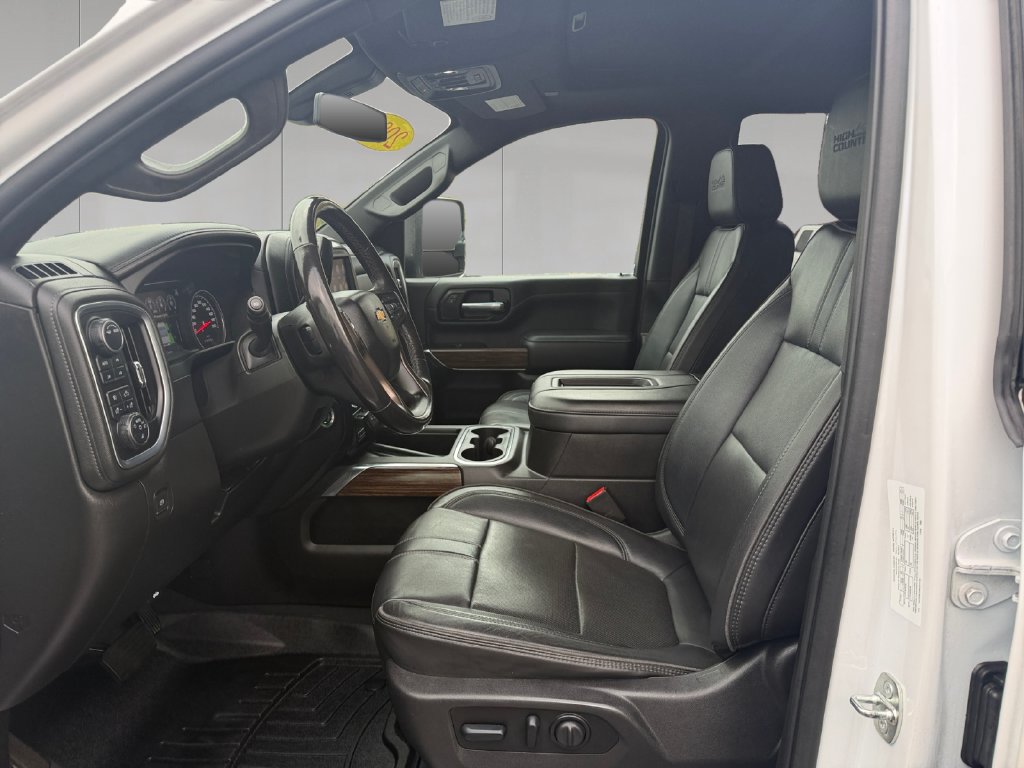 Used 2022 Chevrolet Silverado 2500 High Country w/ Safety Package II AWD/4WD image 11