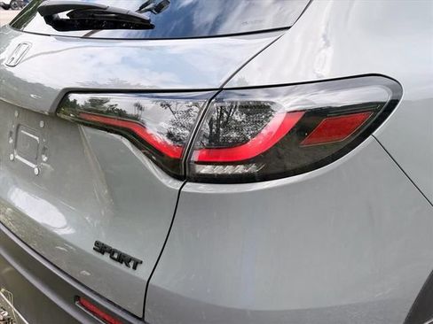 Used 2025 Honda HR-V Sport image 22