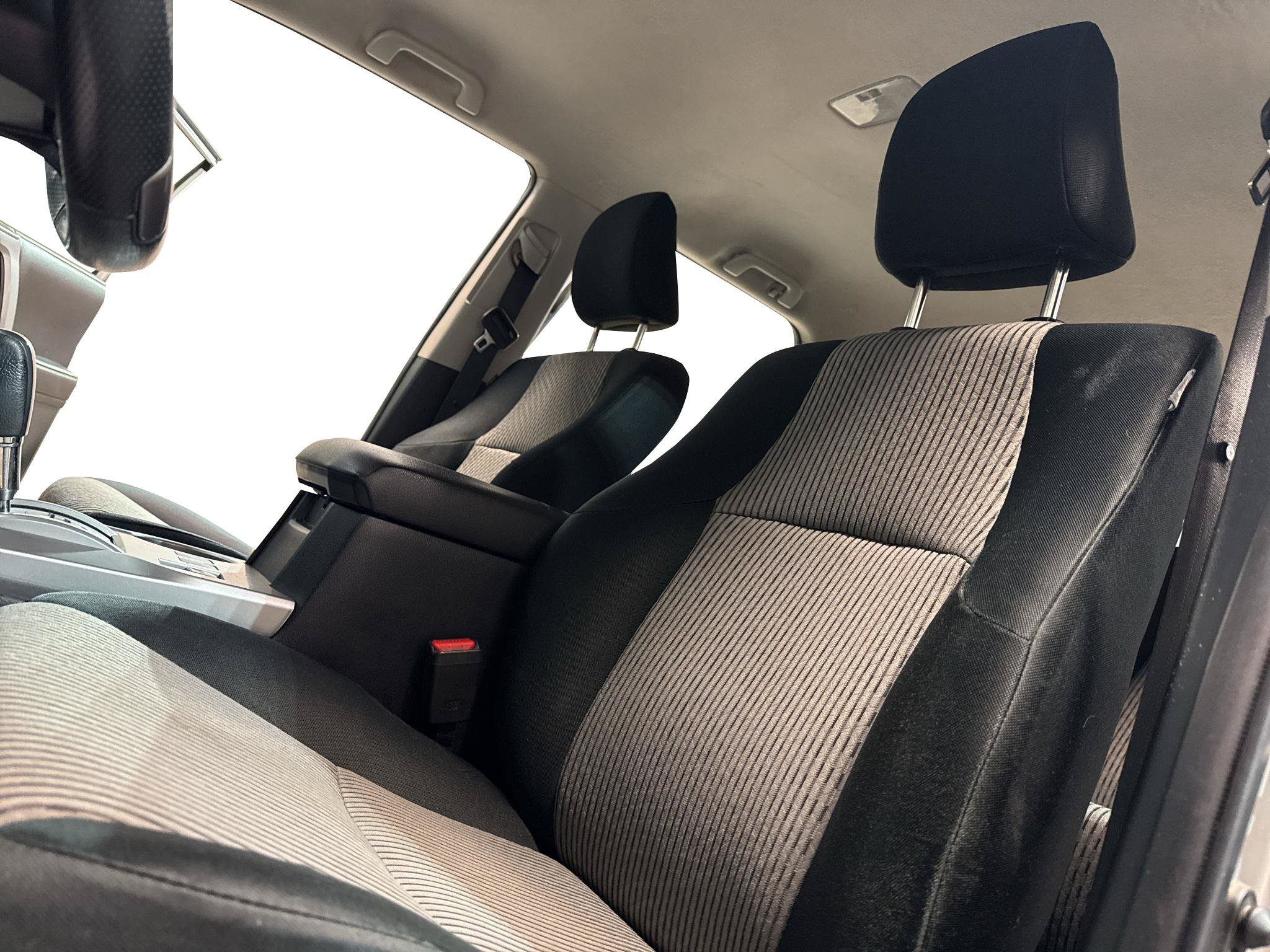 Used 2015 Toyota 4Runner SR5 AWD/4WD image 16