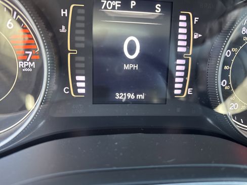 Used 2020 Jeep Cherokee Latitude Plus w/ Comfort/Convenience Group image 22