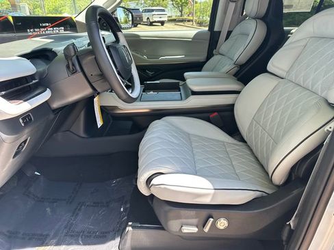New 2026 Lincoln Navigator Black Label AWD/4WD image 10