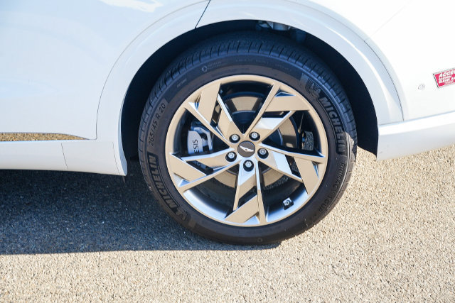 Used 2025 Genesis Electrified GV70 AWD/4WD image 12