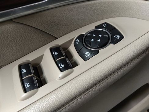 Used 2018 Ford Explorer Limited image 27