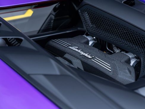 Used 2025 Lamborghini Revuelto AWD/4WD image 16
