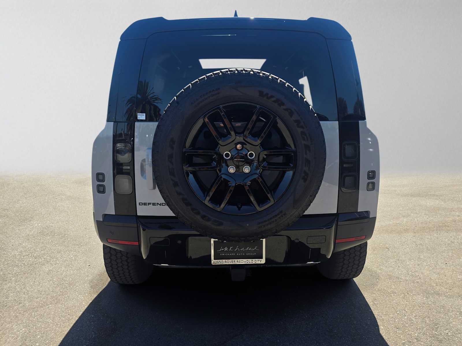 New 2026 Land Rover Defender 110 S AWD/4WD image 4