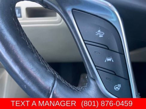 Used 2017 Cadillac XT5 Luxury w/ Driver Awareness Package AWD/4WD image 28