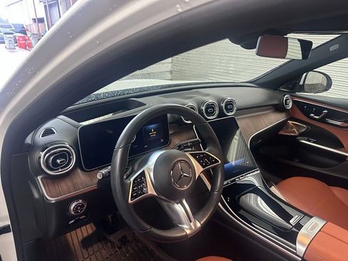 Used 2023 Mercedes-Benz C 300 Sedan image 4