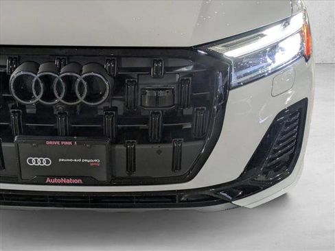 Certified 2025 Audi Q7 3.0T Premium Plus image 9
