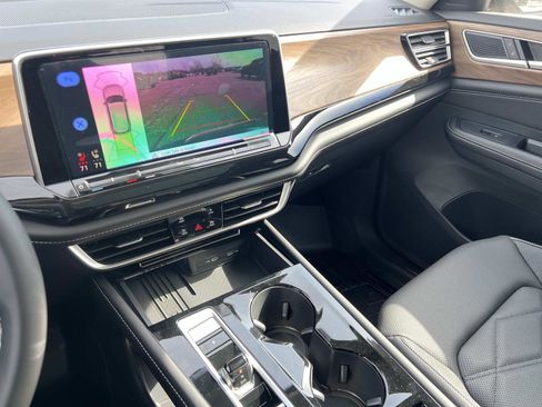 New 2026 Volkswagen Atlas SE image 30