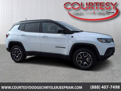 New 2026 Jeep Compass Trailhawk image 1