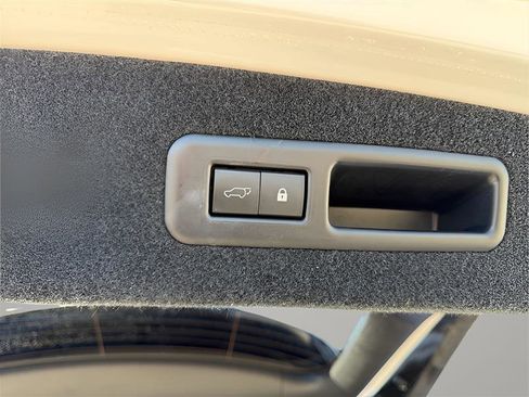 Used 2020 Lexus RX 350L FWD image 43