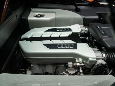 Used 2014 Audi R8 V8 w/ Ceramic Brake Package image 50