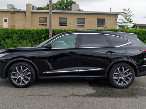 Used 2024 Acura MDX SH-AWD w/ Technology Package image 4