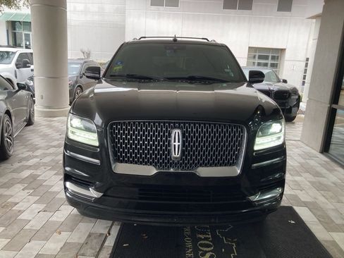 Used 2019 Lincoln Navigator Reserve image 1