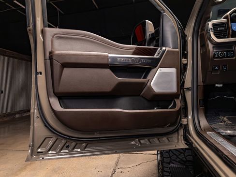 Used 2026 Ford F250 King Ranch w/ Chrome Package image 29