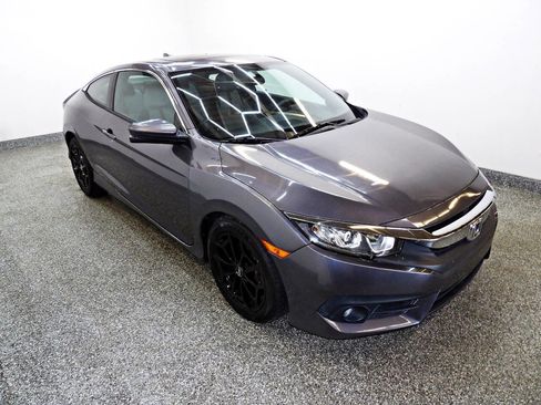 Used 2017 Honda Civic EX-T image 3