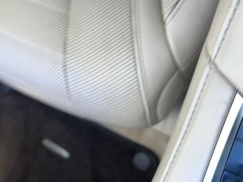Used 2019 Mercedes-Benz S 560 Sedan image 28