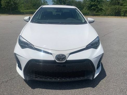 Used 2017 Toyota Corolla SE FWD image 2