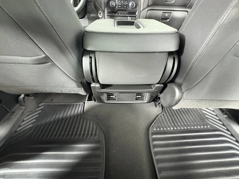 Used 2022 Chevrolet Silverado 1500 Custom AWD/4WD image 26
