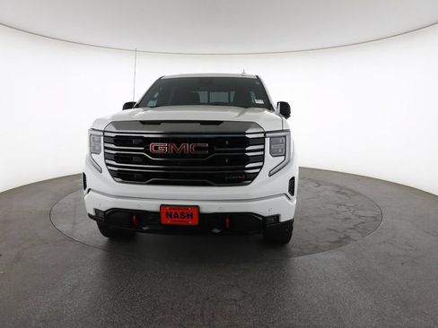 Used 2024 GMC Sierra 1500 AT4 w/ Technology Package AWD/4WD image 4