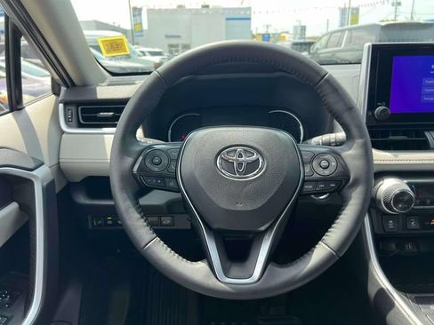 Used 2025 Toyota RAV4 XLE w/ Convenience Package AWD/4WD image 16