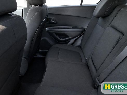 Used 2020 Chevrolet Trax LS w/ Tint and Cruise Package FWD image 11