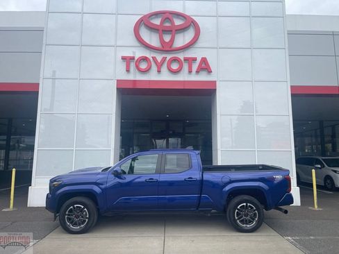 Used 2025 Toyota Tacoma TRD Sport AWD/4WD image 1