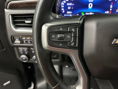 Used 2023 Chevrolet Suburban Z71 w/ Luxury Package AWD/4WD image 14